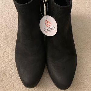 Blondo Valli Ankle Bootie Size 9.5 Waterproof Nubuck Leather Black